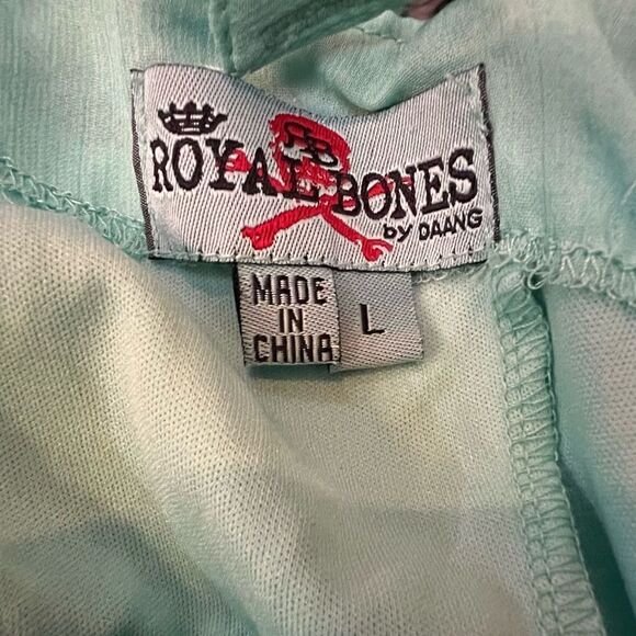 Royal Bones Skulls and Flowers by Daang Goodman - Picture 13 of 15